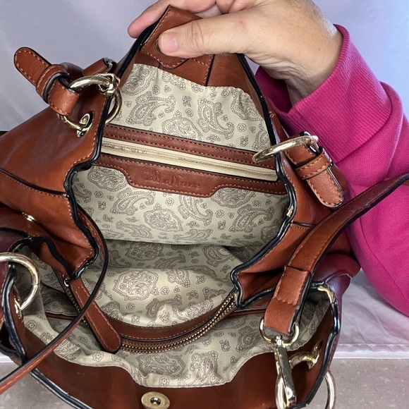 Simply Noelle CrossBody/Shoulder Bag, SZ 15”X6”x 12” Approximate, Many Pockets - Picture 7 of 16